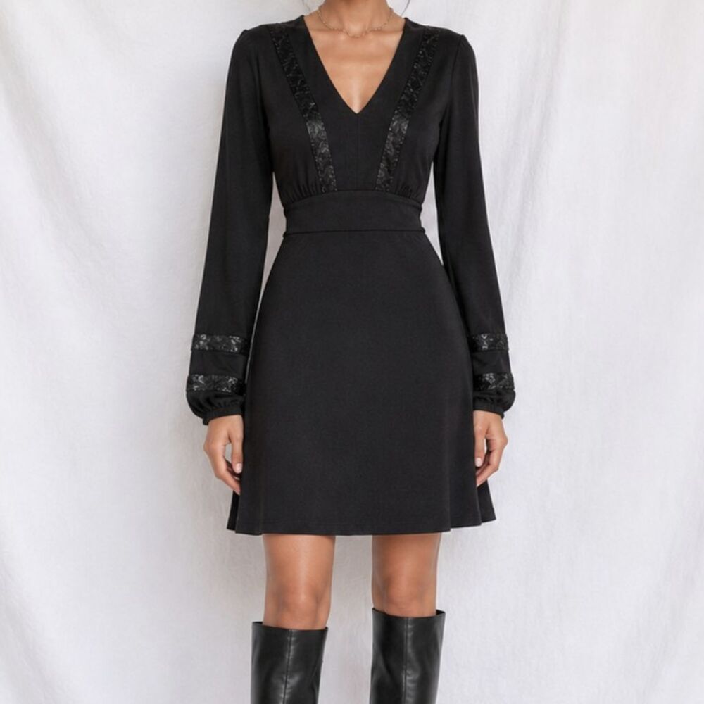 Vintage Y2K Black Long Puffy Sleeves Knee Length A-Line Knit Lace Dress Size M